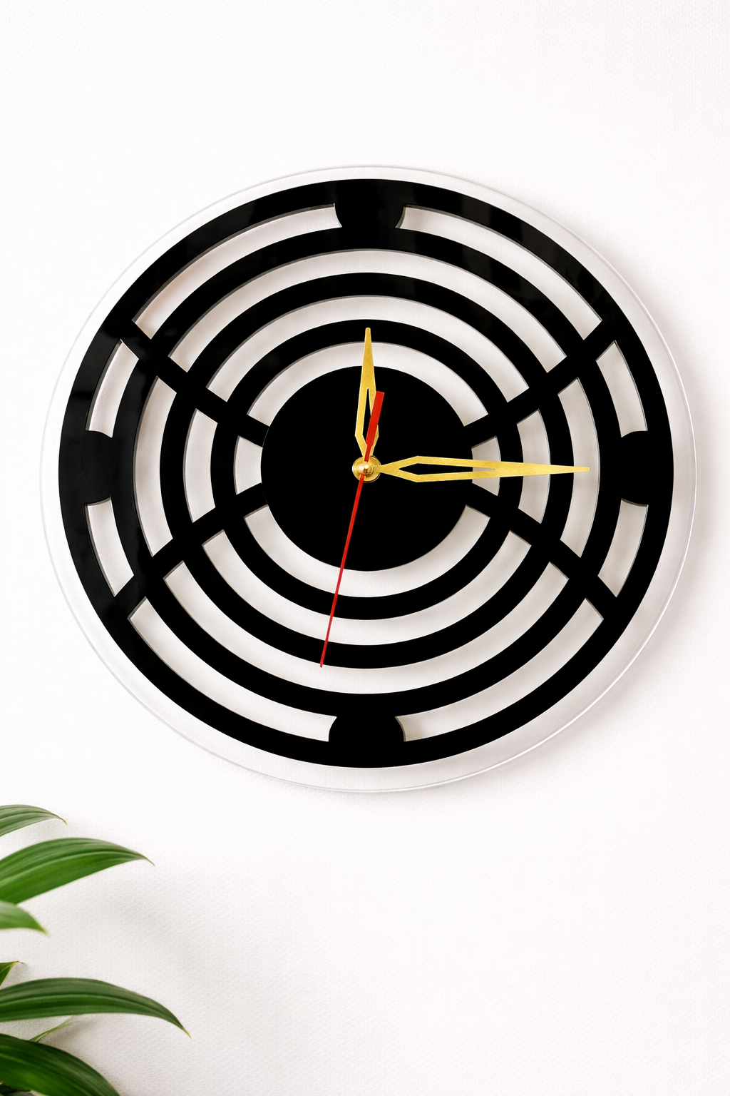 Circular Pattern Acrelic Wall Clock
